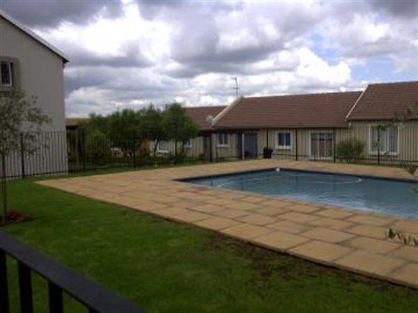 2 Bedroom Property for Sale in Greenstone Hill Gauteng
