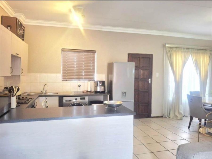 2 Bedroom Property for Sale in Halfway Gardens Gauteng