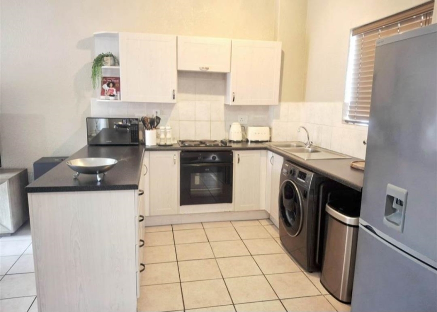 2 Bedroom Property for Sale in Halfway Gardens Gauteng