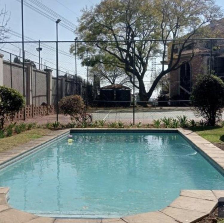To Let 2 Bedroom Property for Rent in Morningside Gauteng