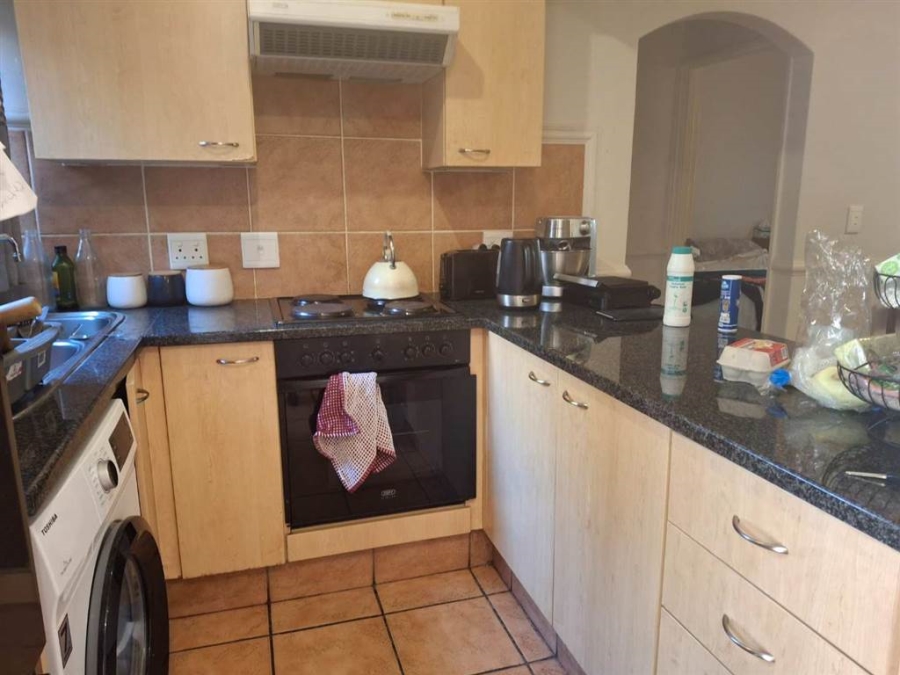To Let 1 Bedroom Property for Rent in Waverley Gauteng