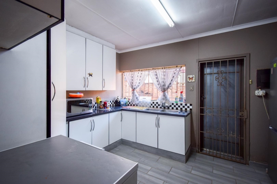 5 Bedroom Property for Sale in Magalieskruin Gauteng