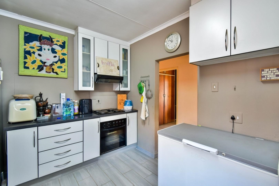 5 Bedroom Property for Sale in Magalieskruin Gauteng