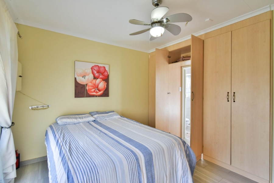 5 Bedroom Property for Sale in Magalieskruin Gauteng
