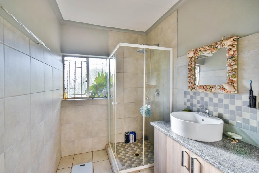 5 Bedroom Property for Sale in Magalieskruin Gauteng