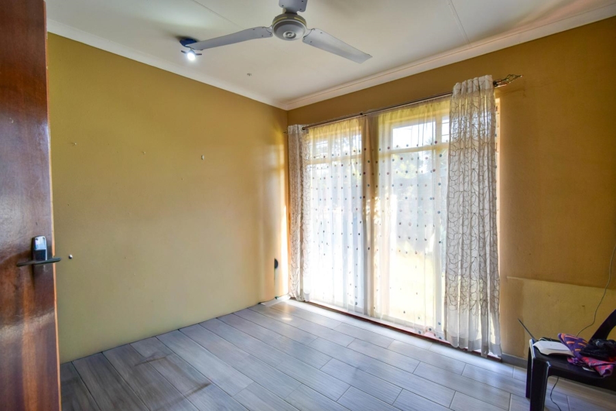 5 Bedroom Property for Sale in Magalieskruin Gauteng