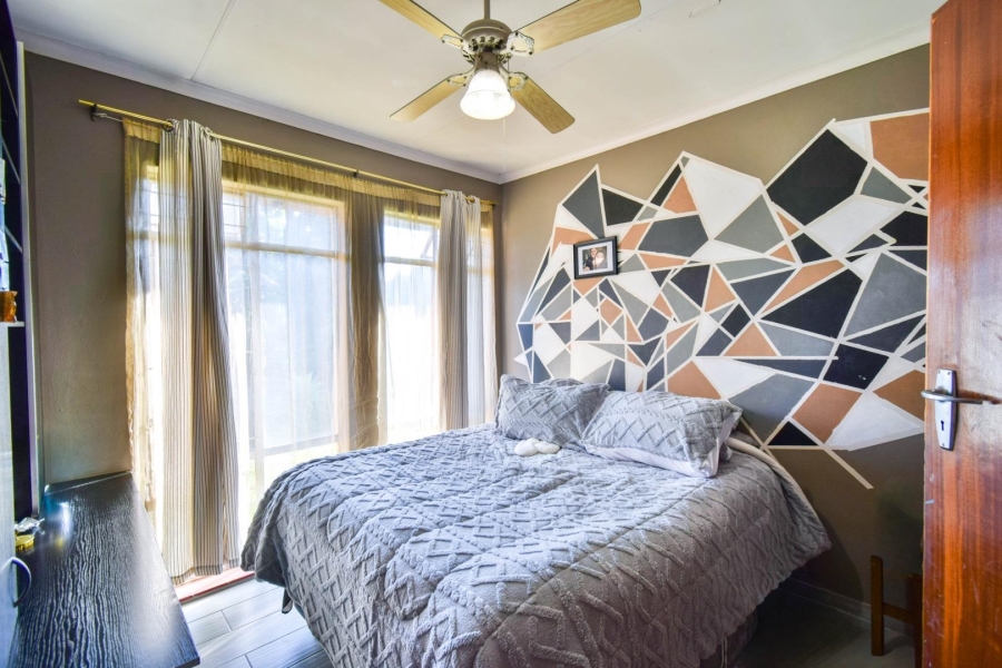 5 Bedroom Property for Sale in Magalieskruin Gauteng