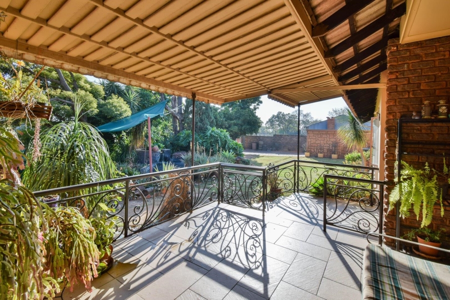 5 Bedroom Property for Sale in Magalieskruin Gauteng