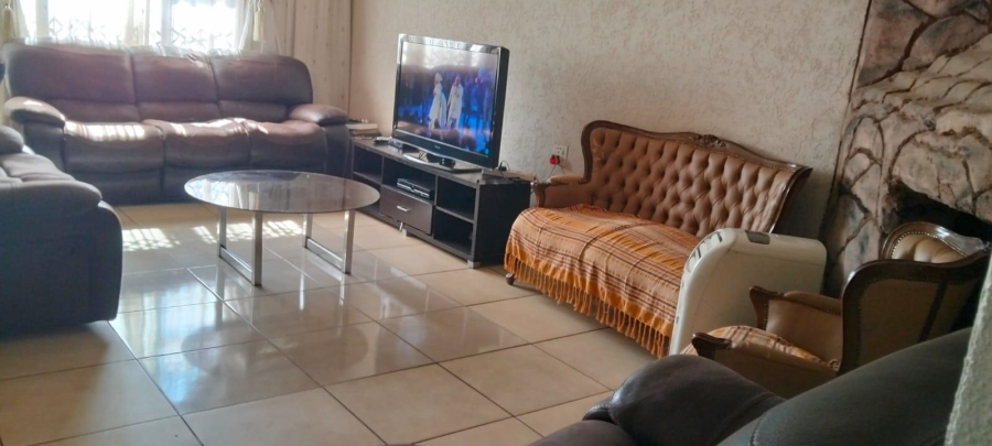4 Bedroom Property for Sale in Selcourt Gauteng