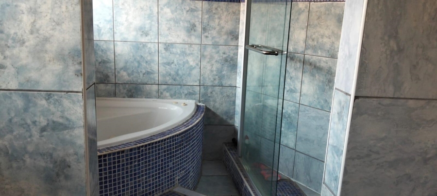 4 Bedroom Property for Sale in Selcourt Gauteng