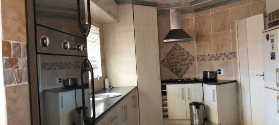 4 Bedroom Property for Sale in Selcourt Gauteng