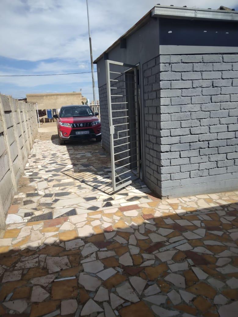 8 Bedroom Property for Sale in Tsakane Gauteng