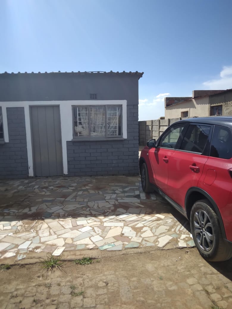 8 Bedroom Property for Sale in Tsakane Gauteng