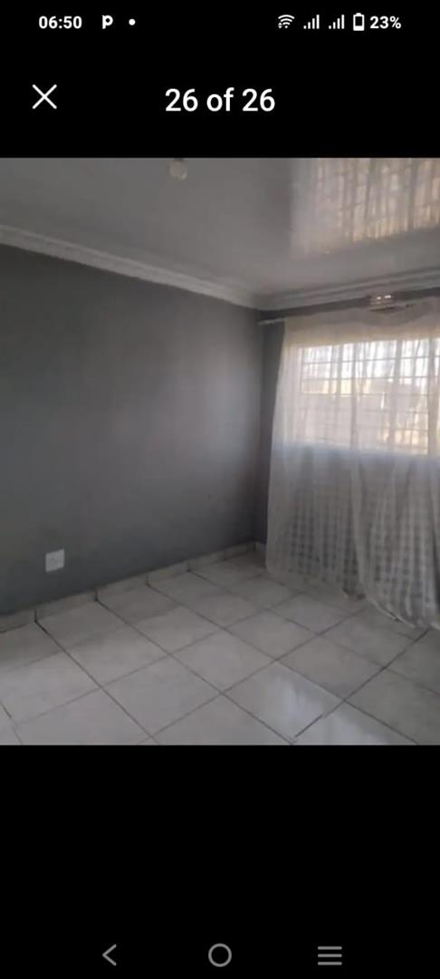 8 Bedroom Property for Sale in Tsakane Gauteng