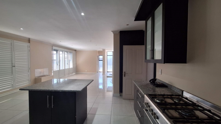 To Let 3 Bedroom Property for Rent in Greenside Gauteng