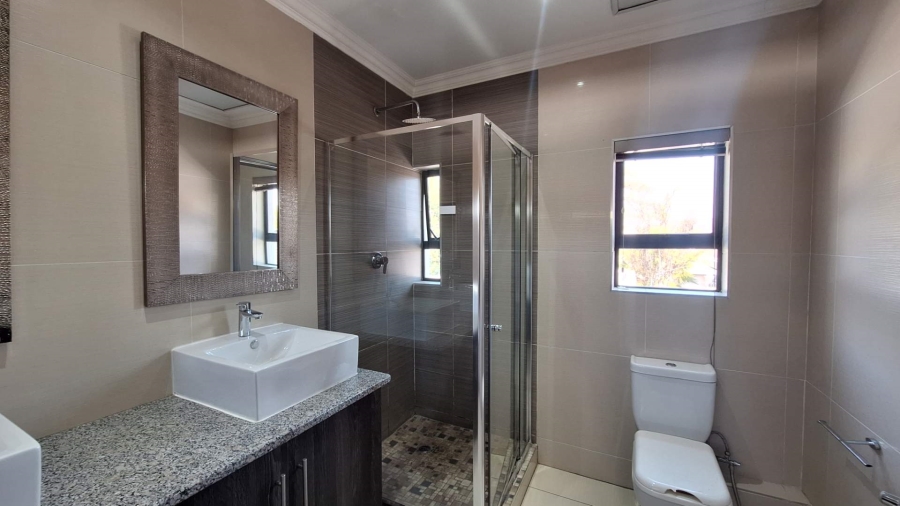 To Let 3 Bedroom Property for Rent in Greenside Gauteng