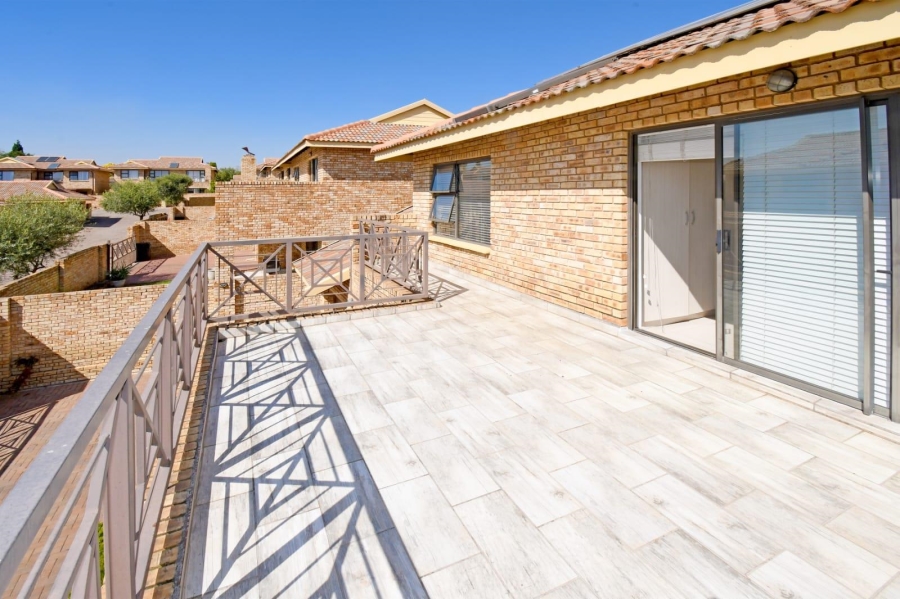 3 Bedroom Property for Sale in North Riding Gauteng