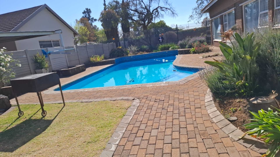 4 Bedroom Property for Sale in Brackenhurst Gauteng