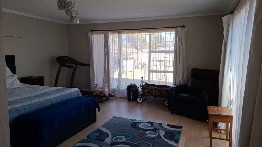 4 Bedroom Property for Sale in Brackenhurst Gauteng