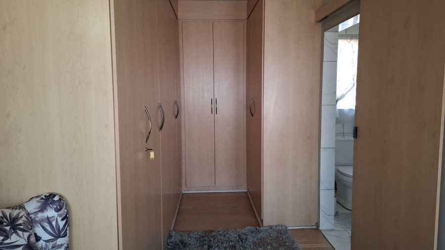 4 Bedroom Property for Sale in Brackenhurst Gauteng