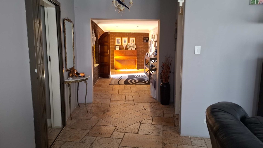 4 Bedroom Property for Sale in Brackenhurst Gauteng