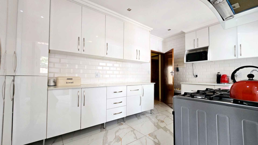 4 Bedroom Property for Sale in Doringkloof Gauteng