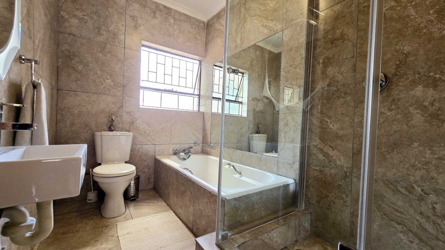 4 Bedroom Property for Sale in Doringkloof Gauteng