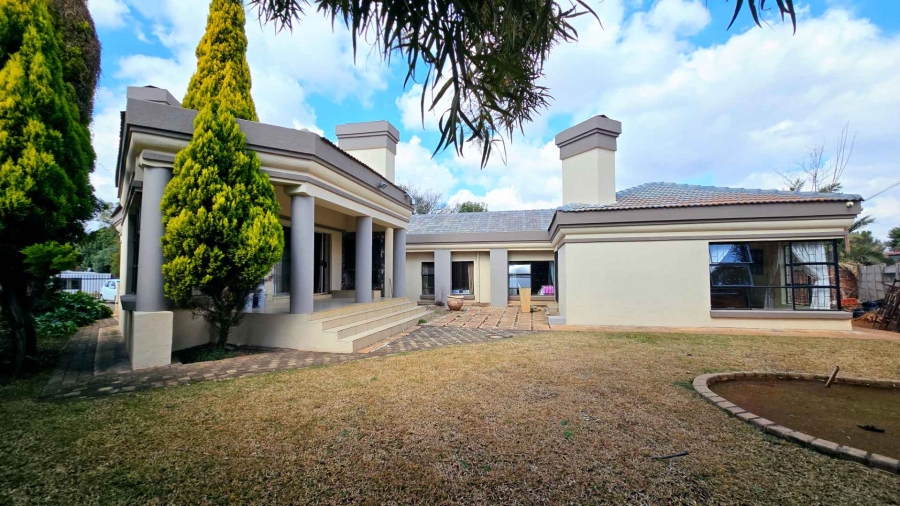 4 Bedroom Property for Sale in Doringkloof Gauteng