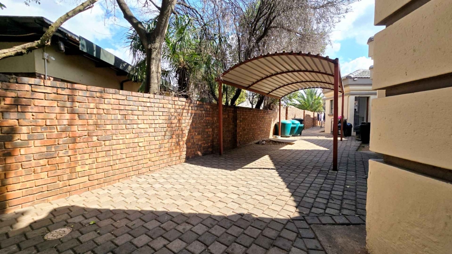 4 Bedroom Property for Sale in Doringkloof Gauteng