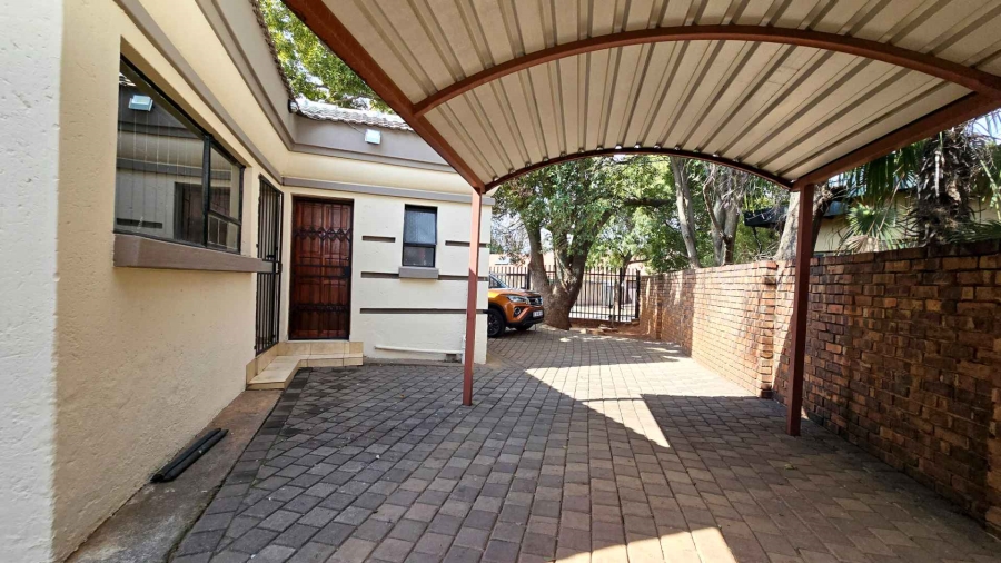 4 Bedroom Property for Sale in Doringkloof Gauteng