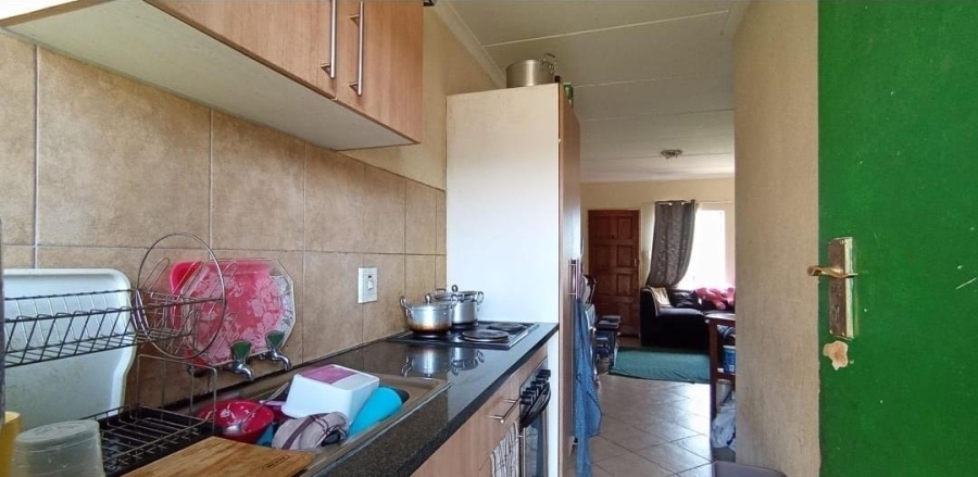 2 Bedroom Property for Sale in Olievenhoutbosch Gauteng