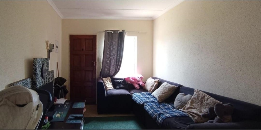 2 Bedroom Property for Sale in Olievenhoutbosch Gauteng