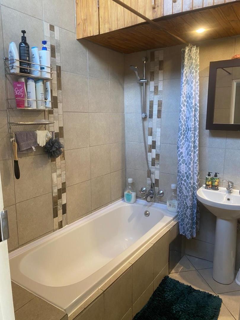 2 Bedroom Property for Sale in Lyttelton Gauteng