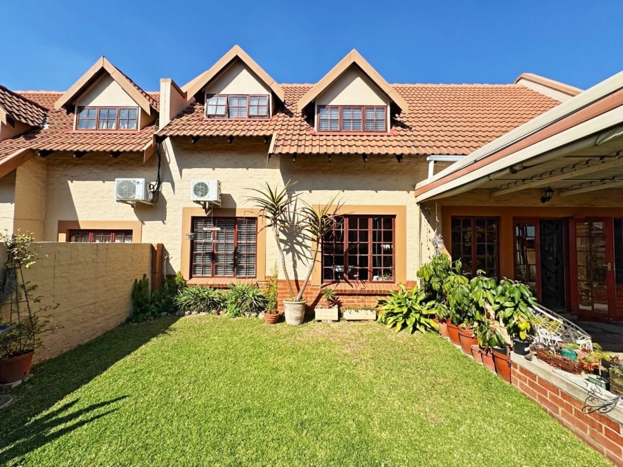 3 Bedroom Property for Sale in Equestria Gauteng