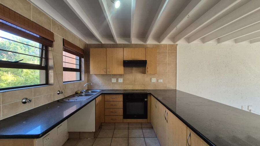 4 Bedroom Property for Sale in Pineslopes Gauteng