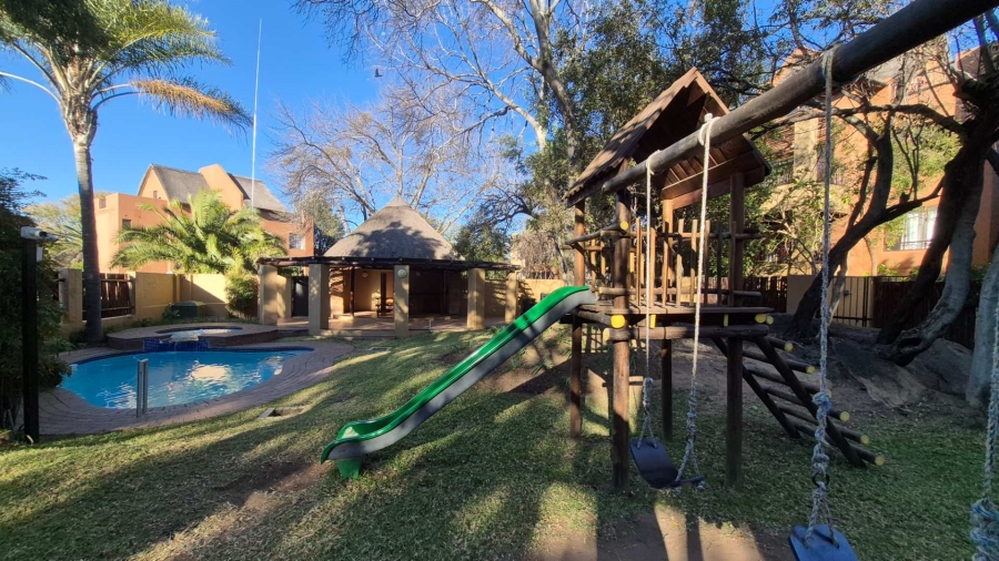 4 Bedroom Property for Sale in Pineslopes Gauteng