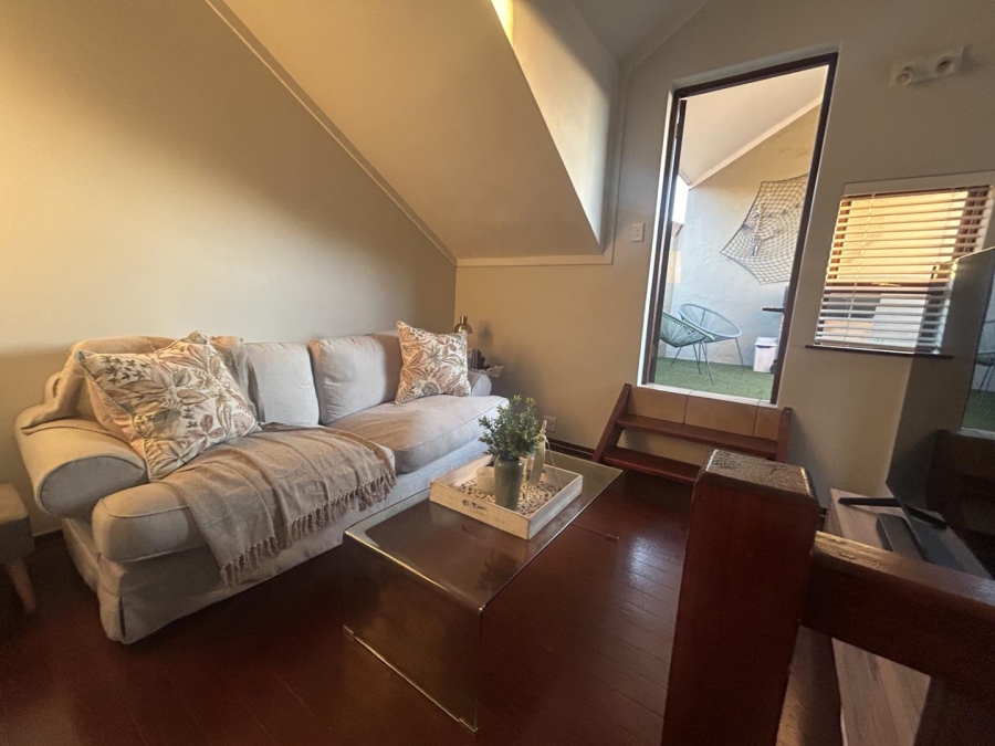 To Let 1 Bedroom Property for Rent in Douglasdale Gauteng