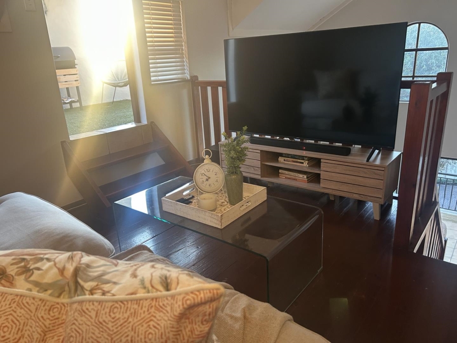 To Let 1 Bedroom Property for Rent in Douglasdale Gauteng