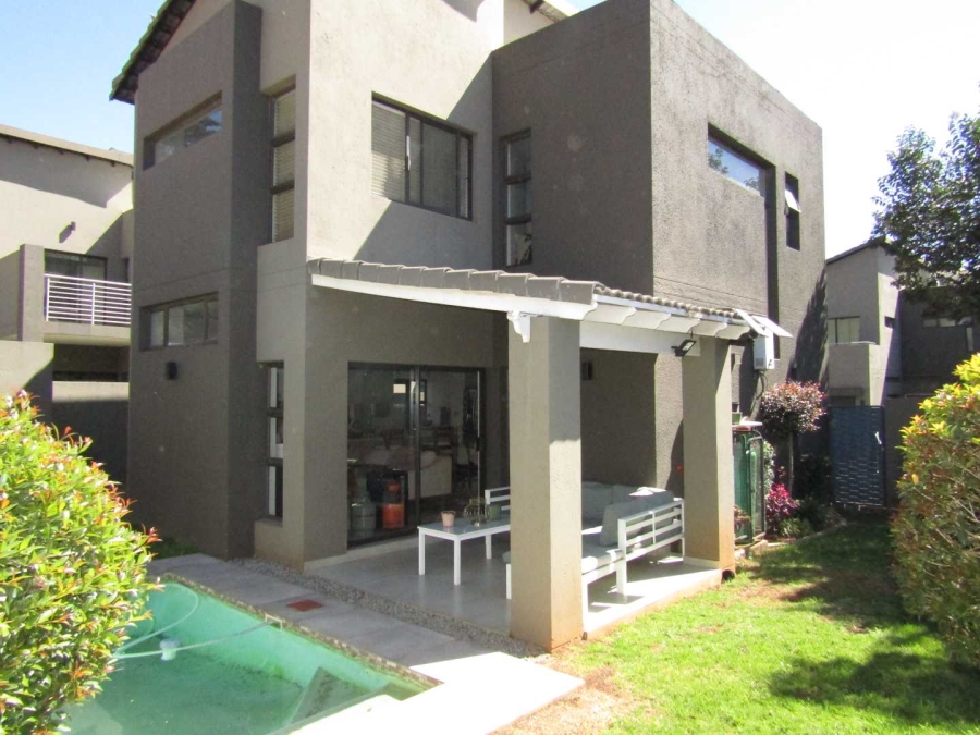 3 Bedroom Property for Sale in Ferndale Gauteng