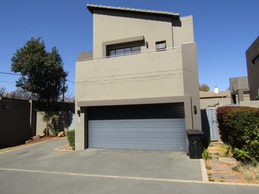 3 Bedroom Property for Sale in Ferndale Gauteng