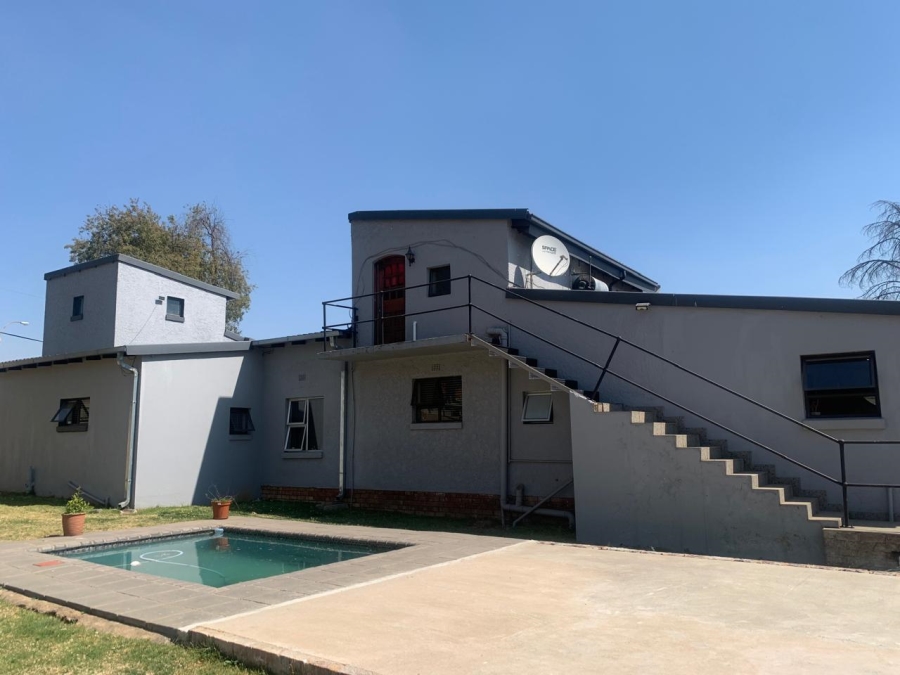 4 Bedroom Property for Sale in Bonaero Park Gauteng