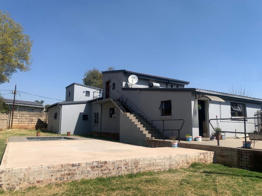 4 Bedroom Property for Sale in Bonaero Park Gauteng