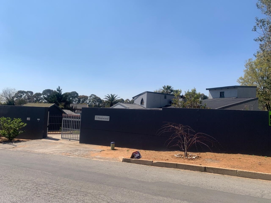 4 Bedroom Property for Sale in Bonaero Park Gauteng