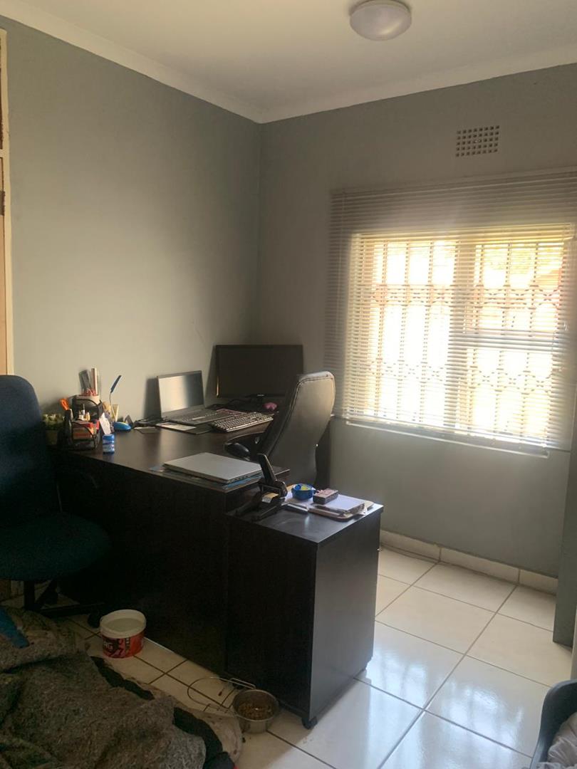 4 Bedroom Property for Sale in Bonaero Park Gauteng