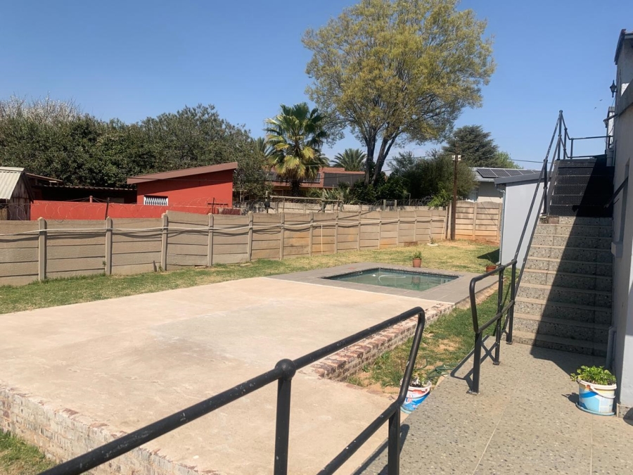 4 Bedroom Property for Sale in Bonaero Park Gauteng