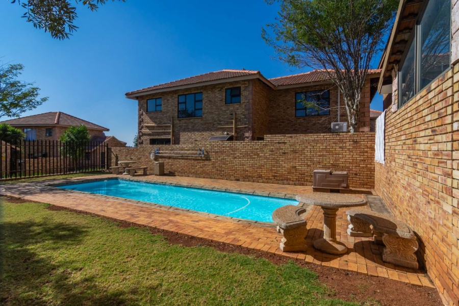 3 Bedroom Property for Sale in Willowbrook Gauteng