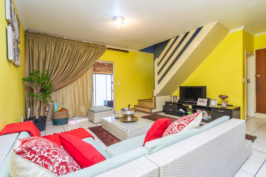 3 Bedroom Property for Sale in Willowbrook Gauteng