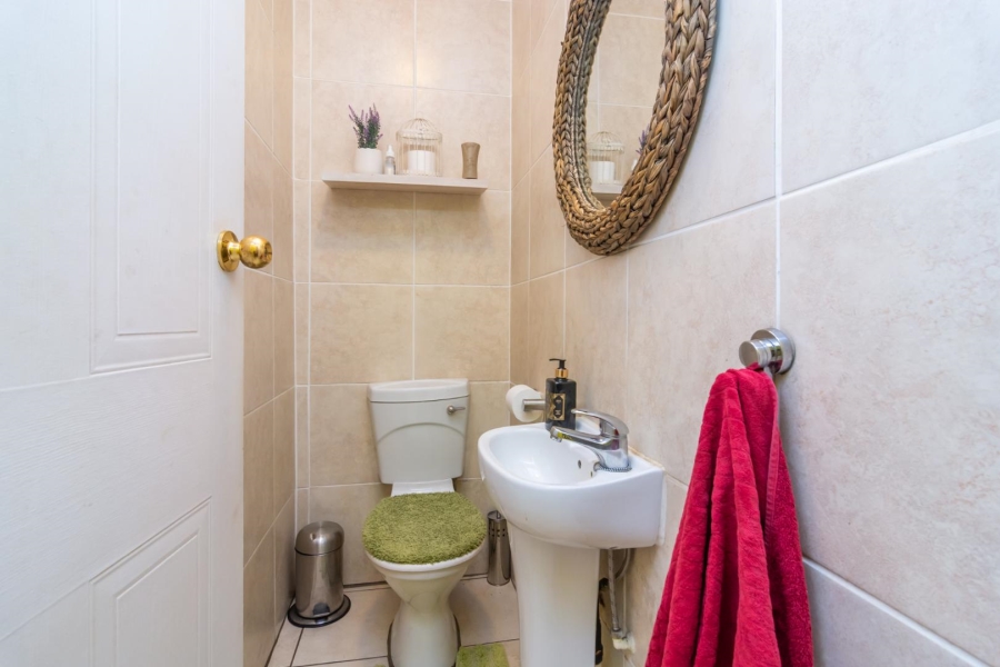 3 Bedroom Property for Sale in Willowbrook Gauteng