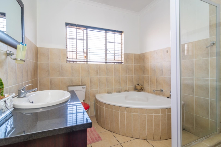 3 Bedroom Property for Sale in Willowbrook Gauteng