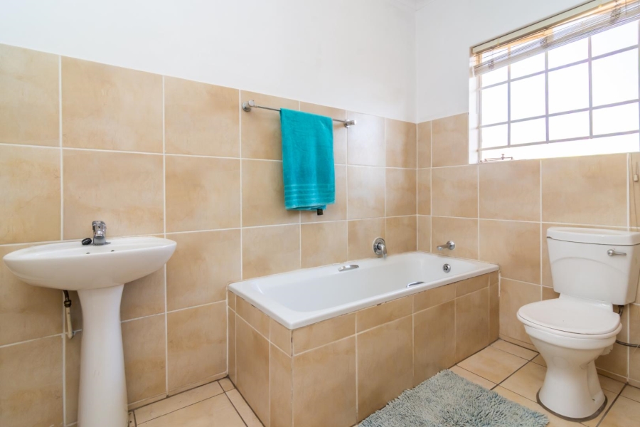 3 Bedroom Property for Sale in Willowbrook Gauteng